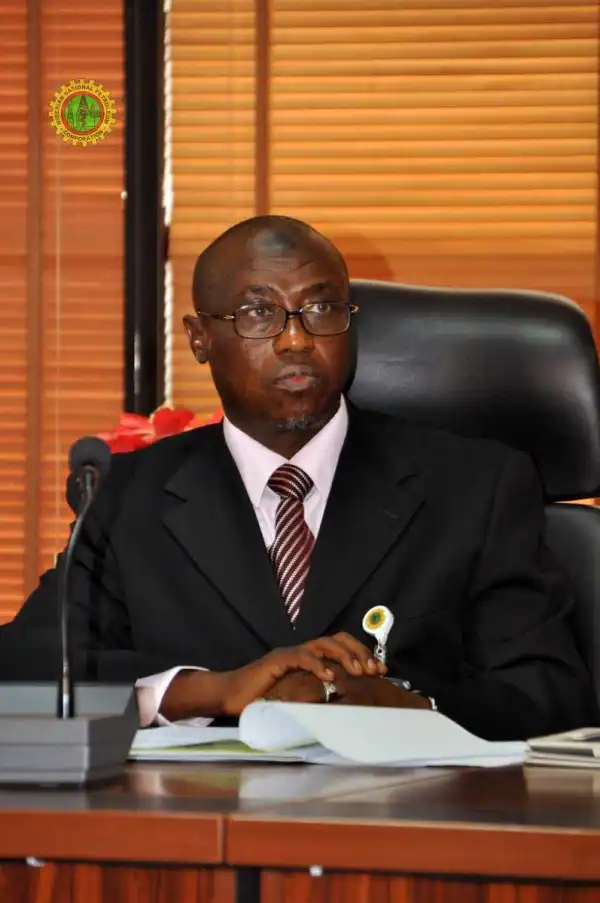 NNPC boss rules out increase in petrol pump price